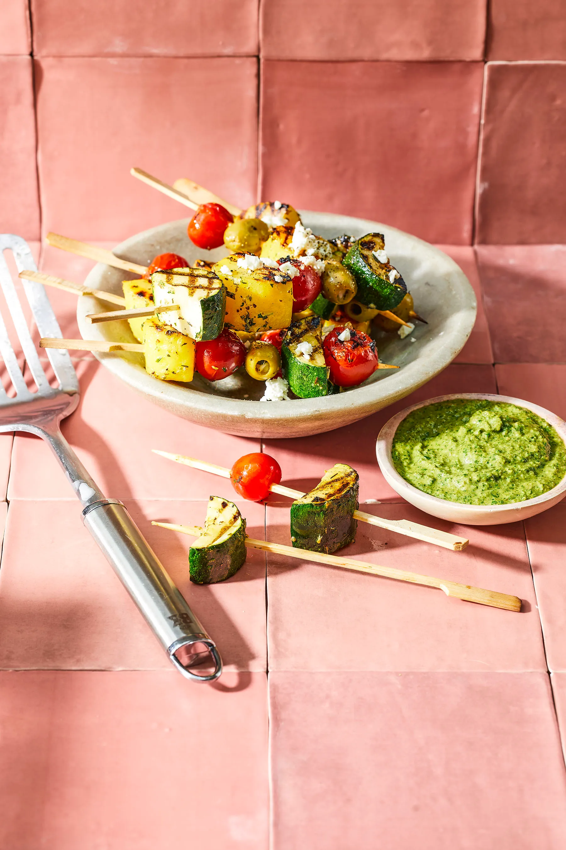 Gemarineerde groentespiesen met feta