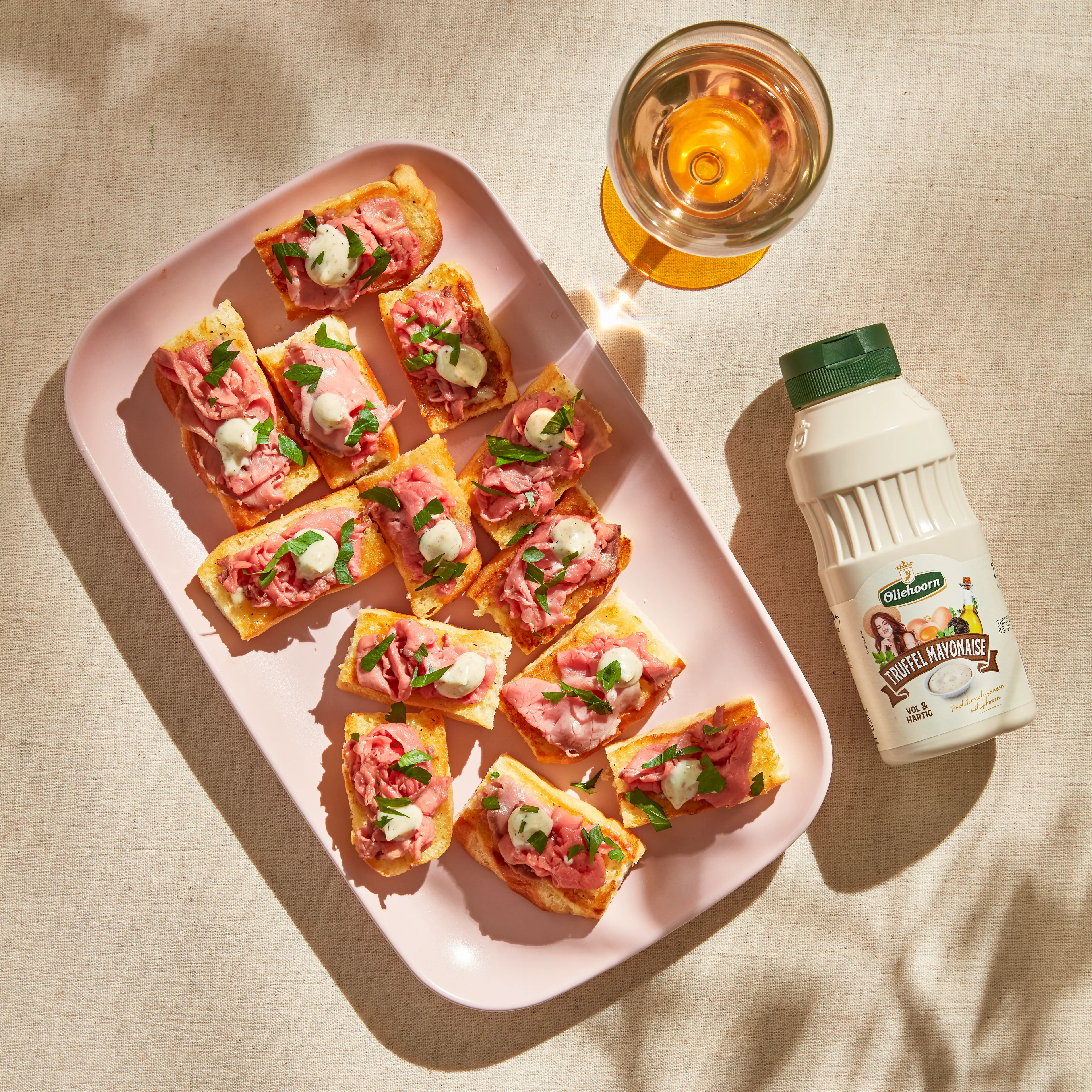 Brioche bites met rosbief en truffelmayonaise