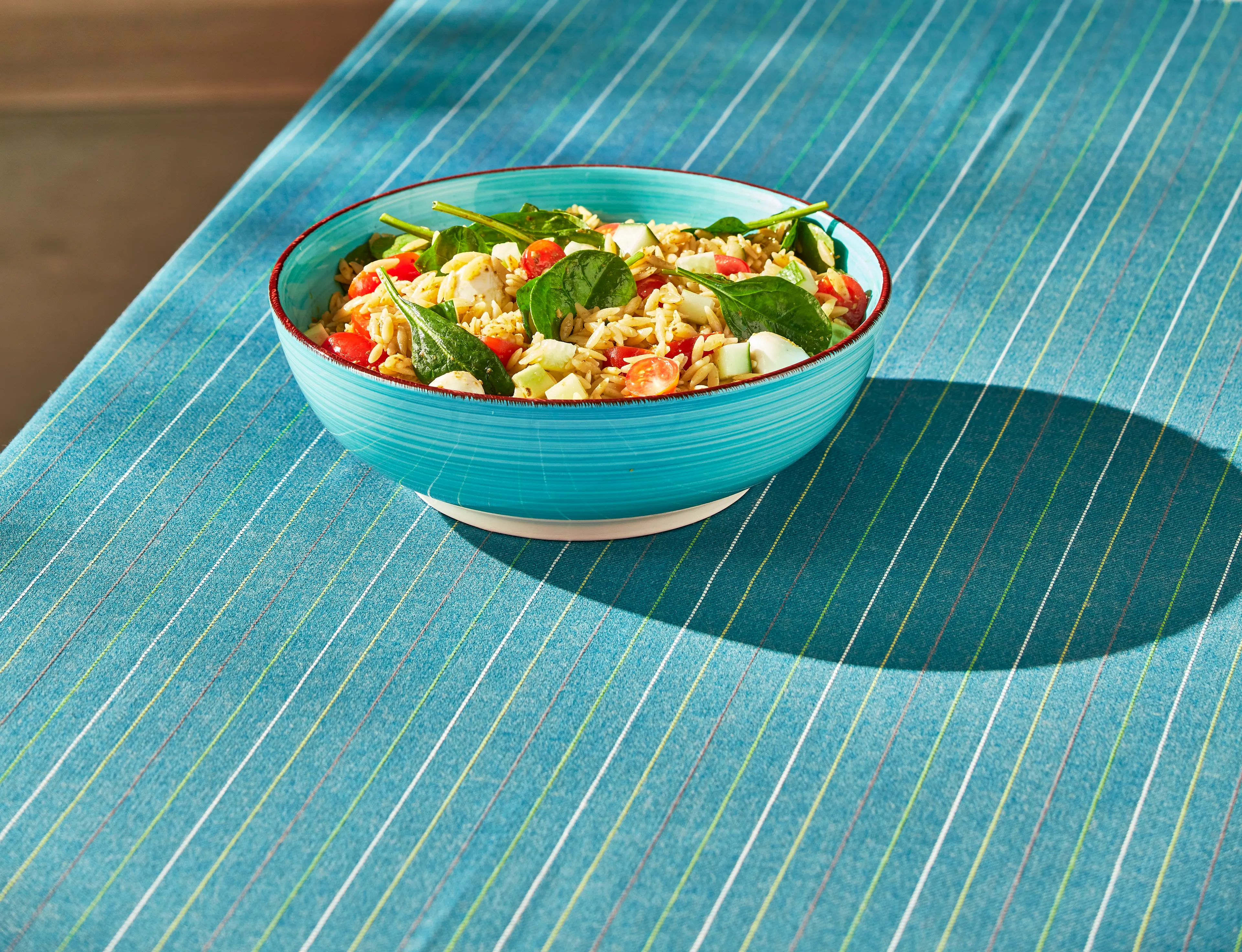 Orzosalade met pesto en mozzarella