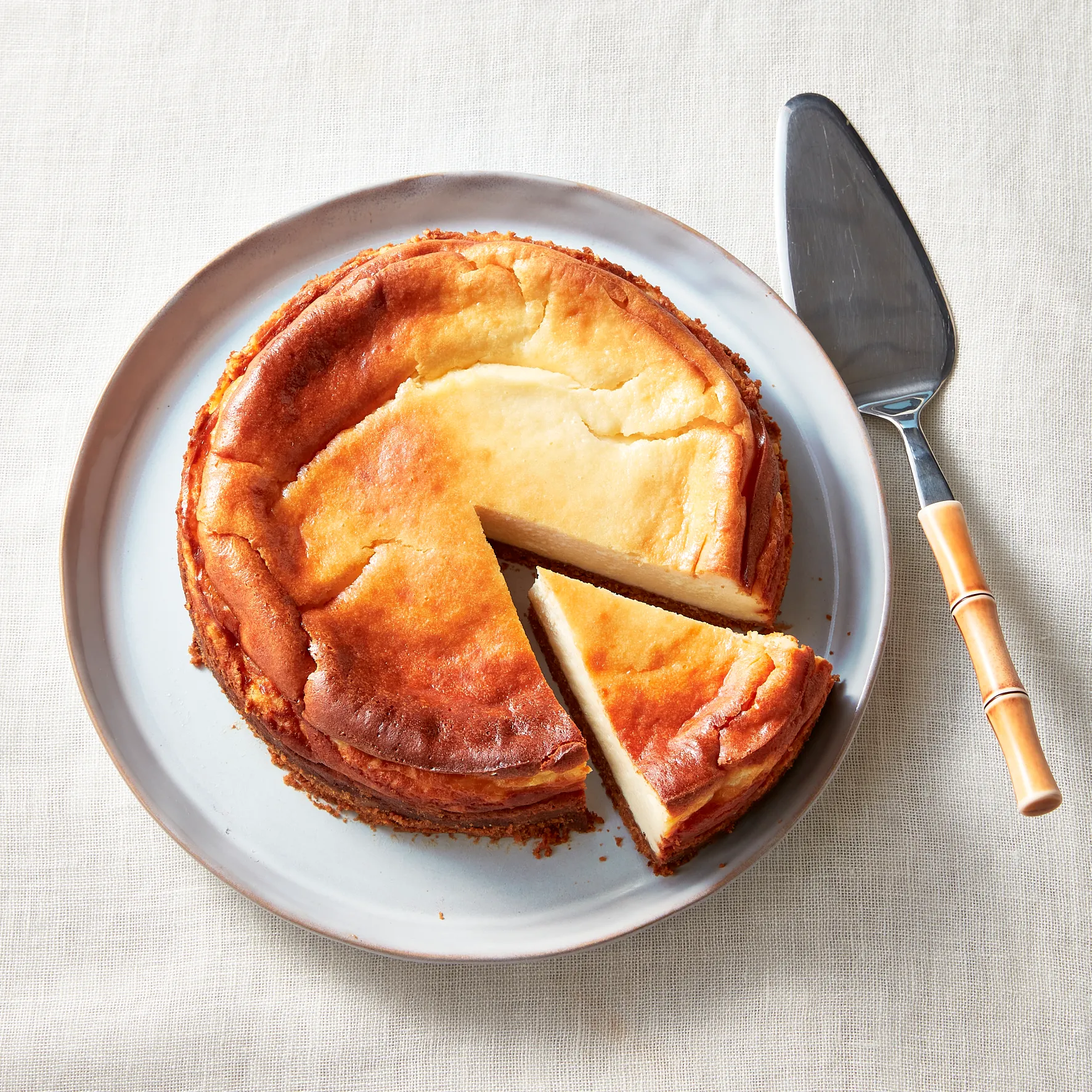 New York baked cheesecake