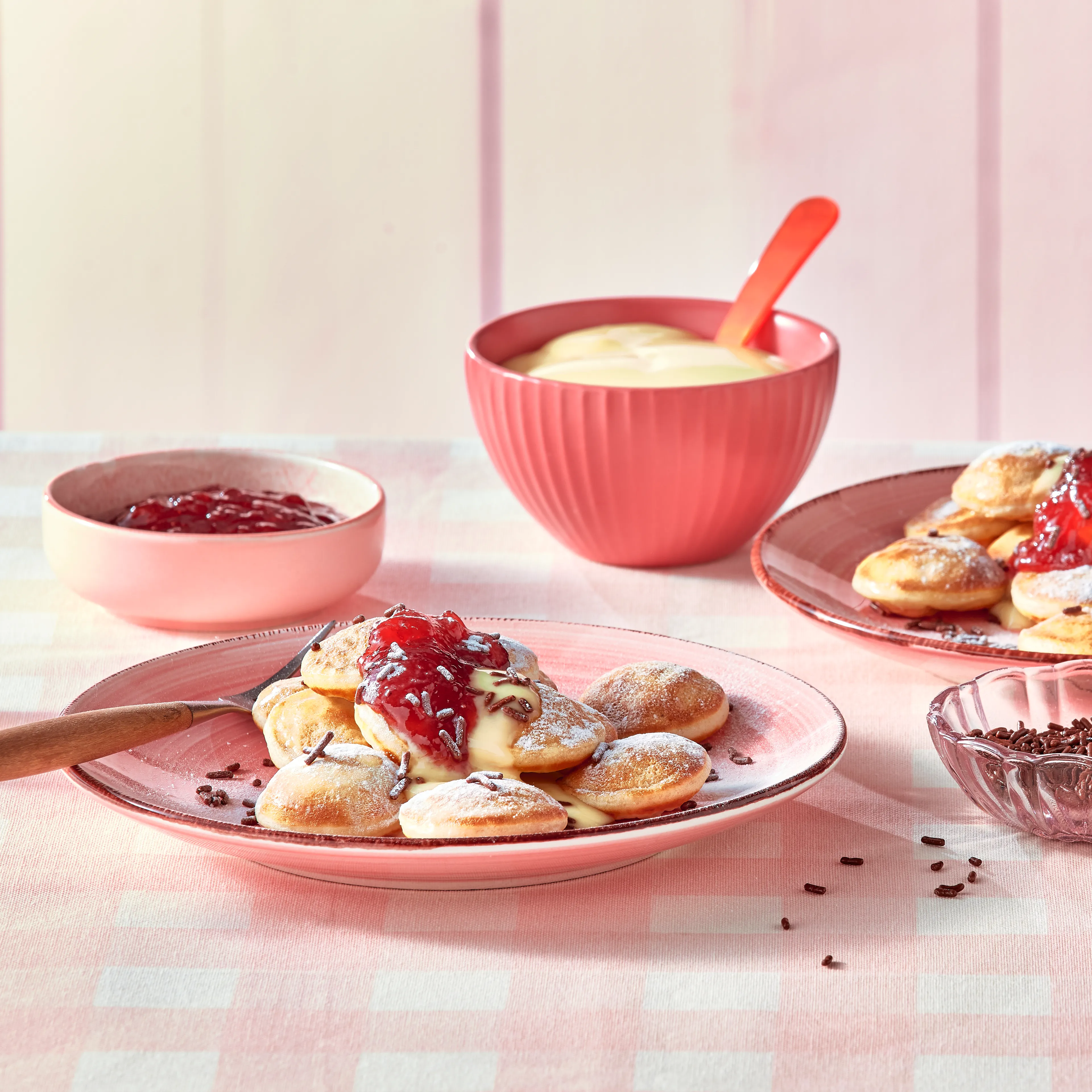 Poffertjes met vanillevla jam en hagelslag