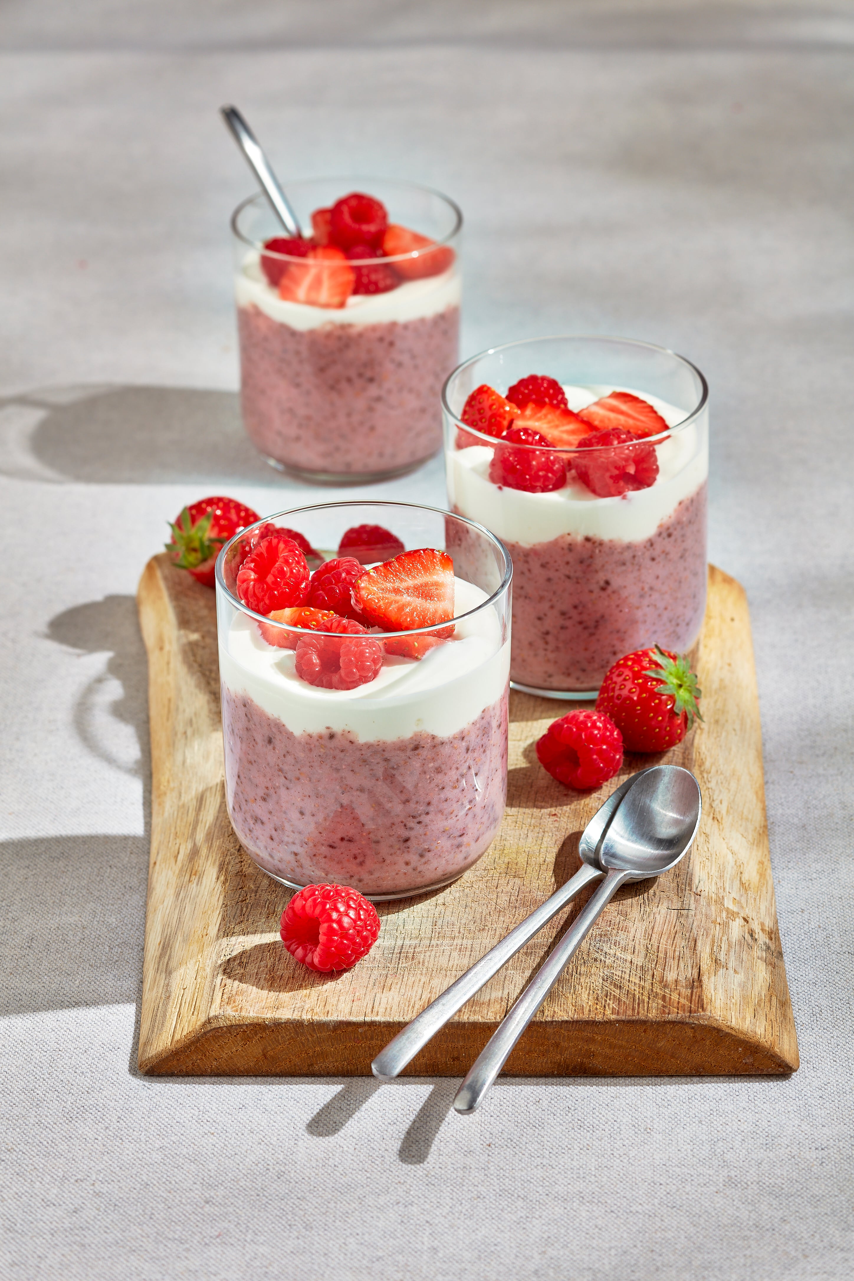 Aardbei-framboos chia mousse