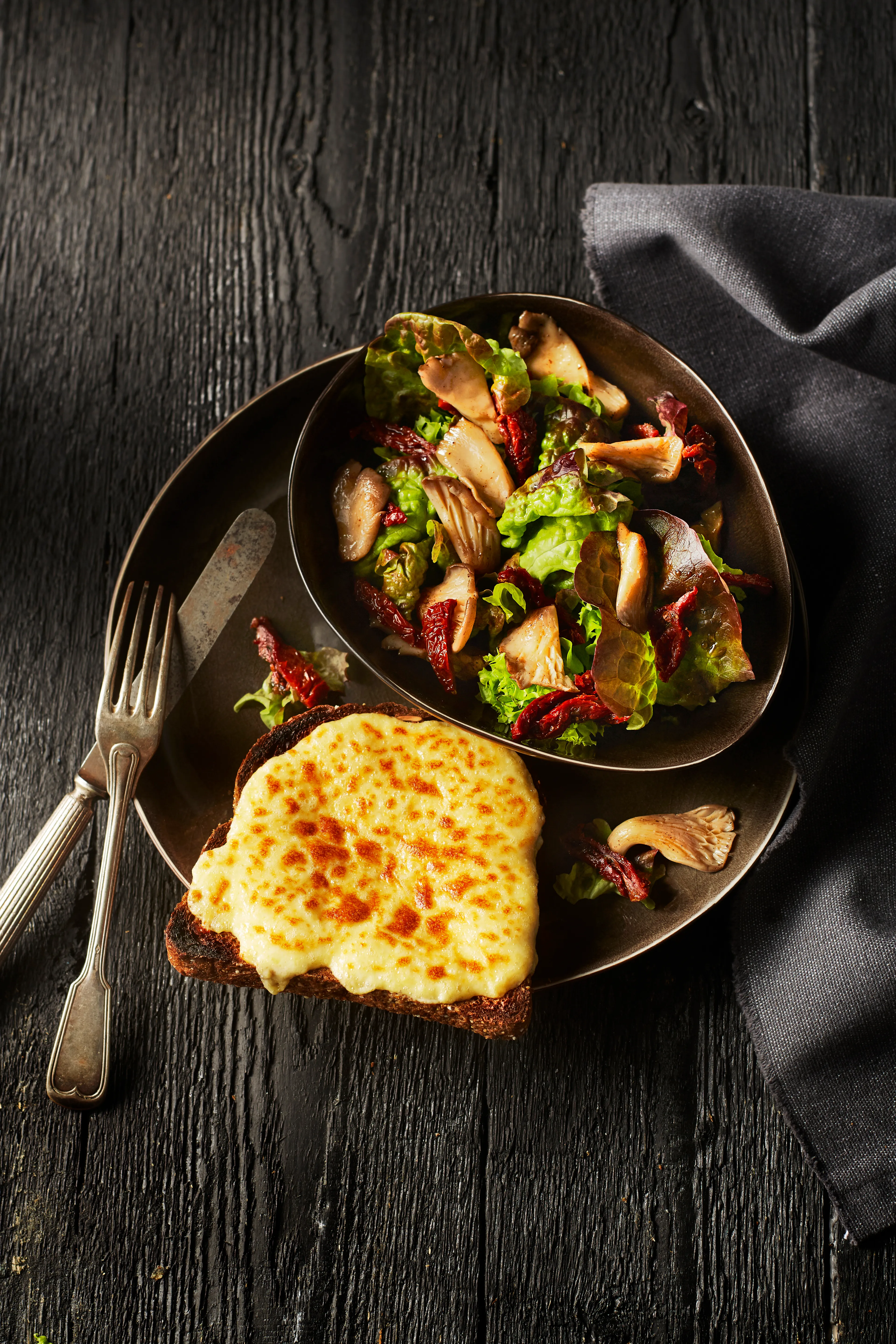 Welsh rarebit met paddenstoelensalade - Boodschappen.nl